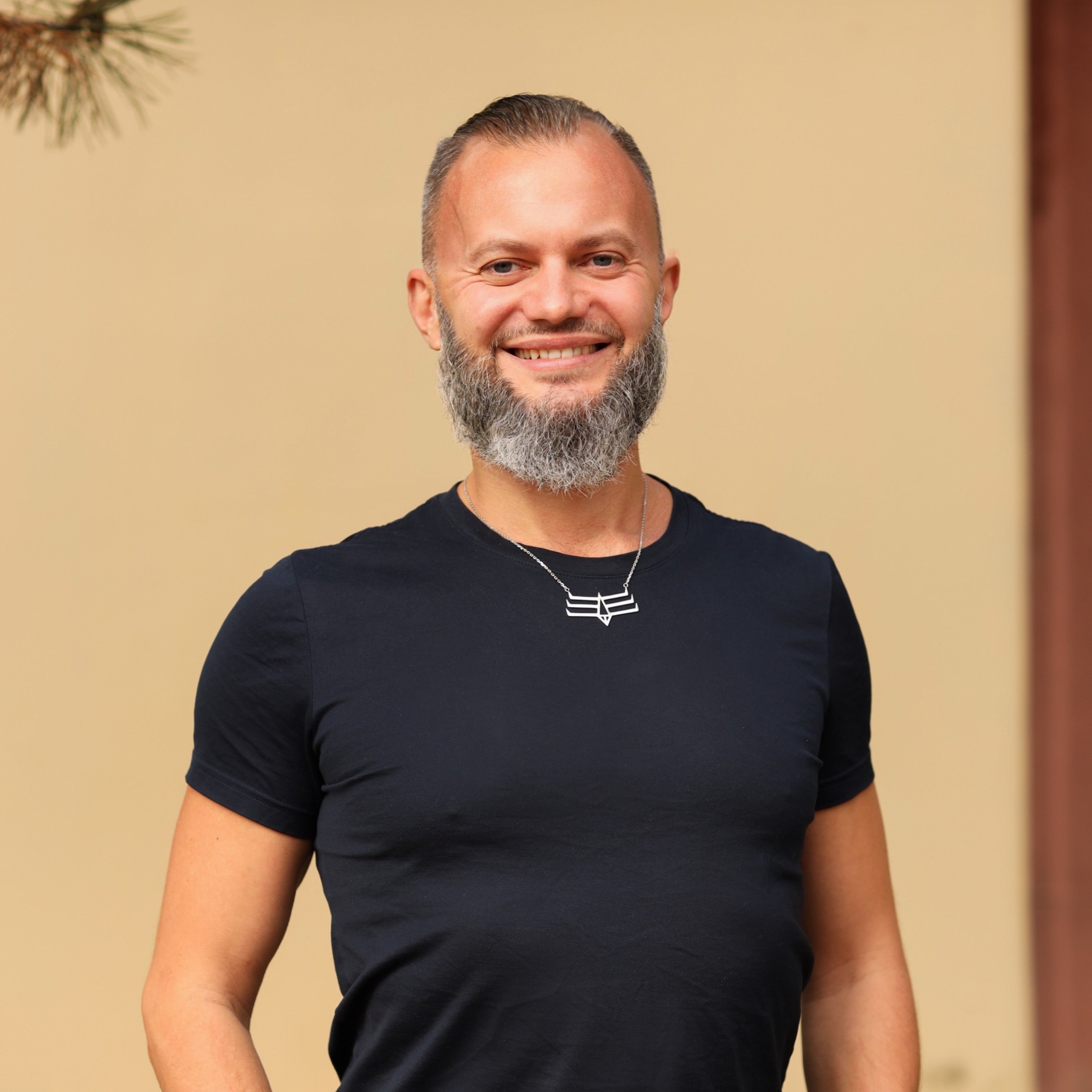 Дмитрий Хара