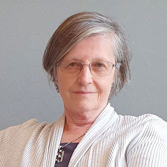 Джулия Бойд