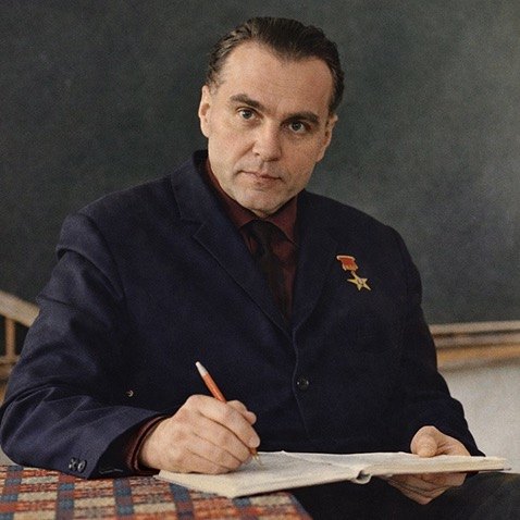 Василий Александрович Сухомлинский