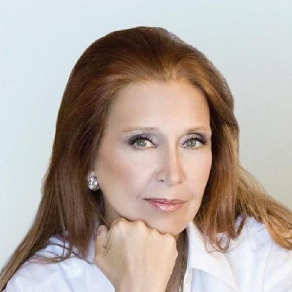 Даниэла Стил