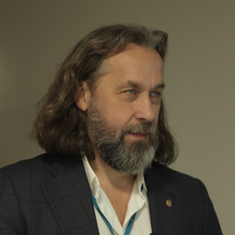 Андрей Теслинов