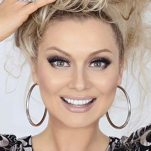 Лена Ленина