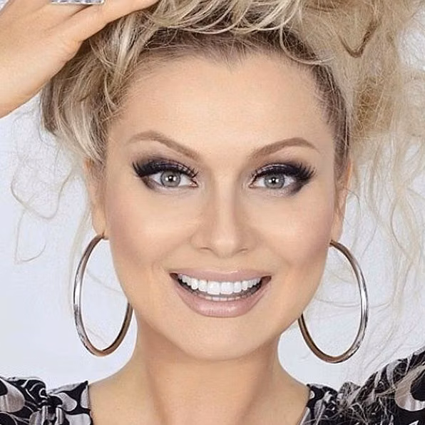 Лена Ленина